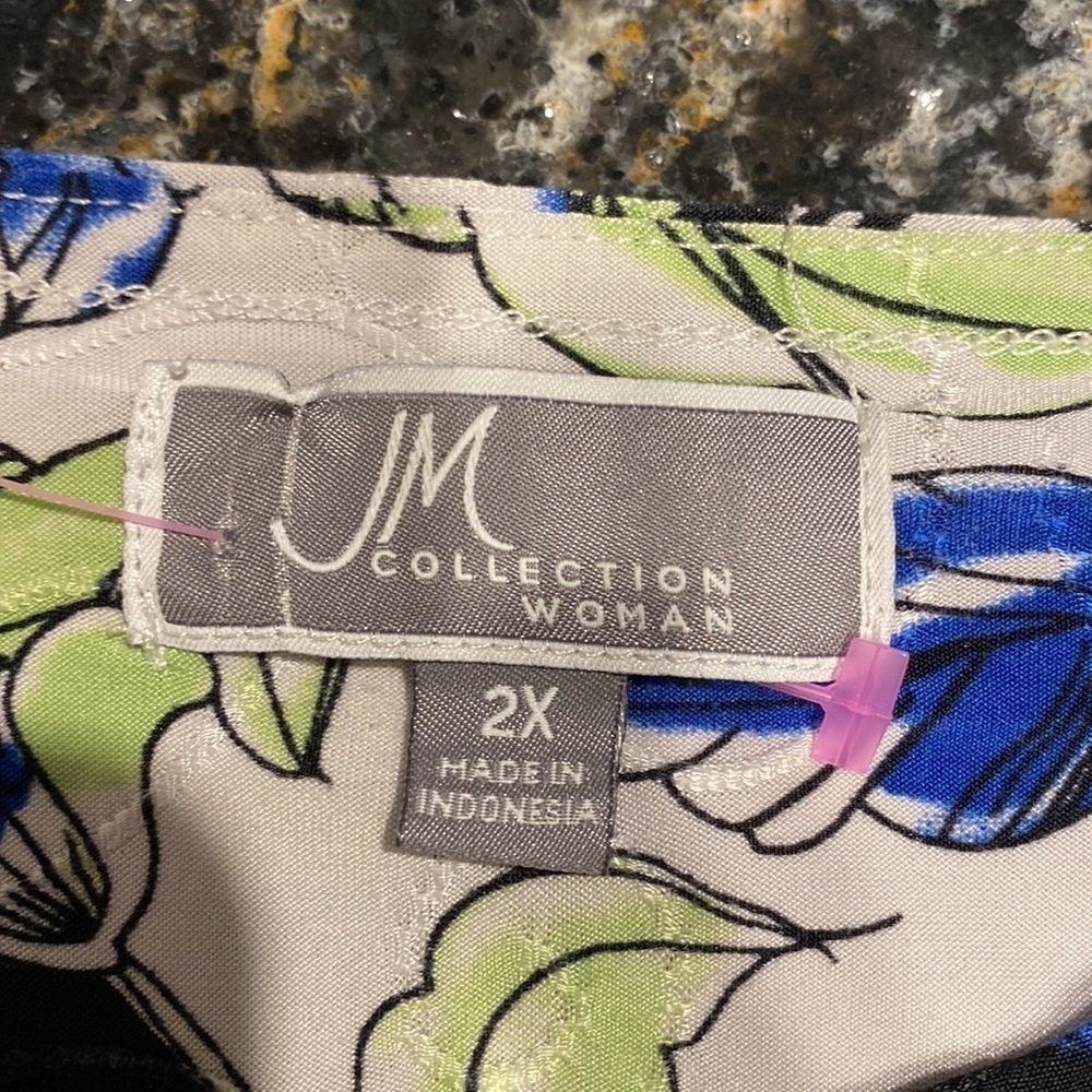 M womens JM collection floral stretch 3/4 sleeve pretty plus size top 2X. - Picture 3 of 4